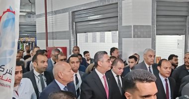 وزير التموين ومحافظ القاهرة يتفقدان أجنحة معرض أهلاً بالعيد بحدائق القبة