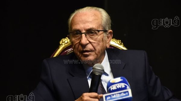 علي بدرخان: تأثرت بنجيب محفوظ ووالدي منعني من المكافأة في معهد السينما (صور)