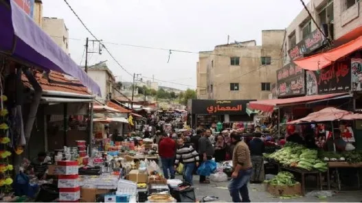 مواطنون يطالبون الجهات المعنية بتكثيف الجولات الرقابية على المحال التجارية