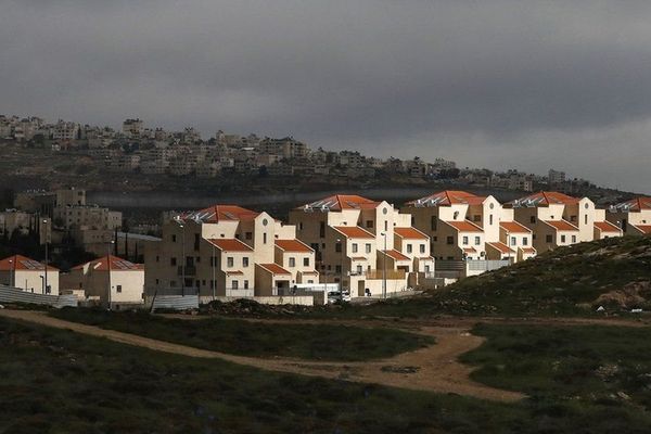 لندن تدعو الشركات البريطانية إلى وقف كامل أنشطتها في المستوطنات الإسرائيلية بالضفة الغربية المحتلة