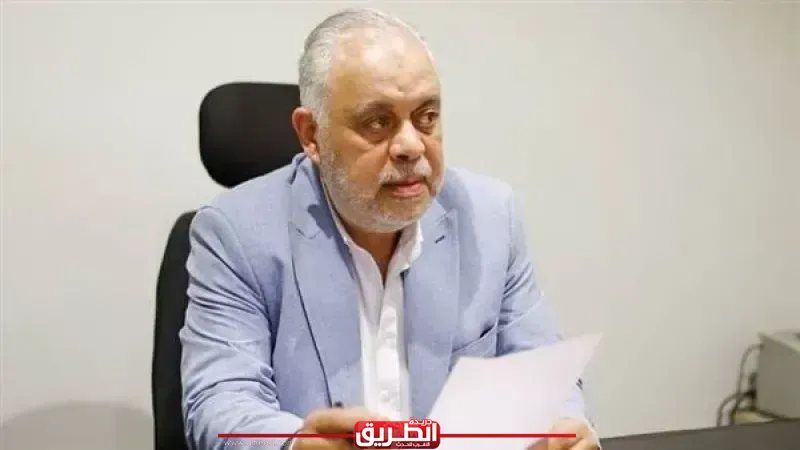 أشرف زكي يستجيب سريعًا لمناشدة الإعلامية إيناس محمد بشأن أزمة الكهرباء بكمبوند المهن التمثيلية
