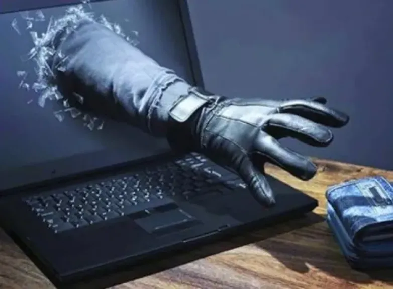 خدع إلكترونية تهدد الحسابات البنكية.. تحذيرات عاجلة لحماية أموالك من السرقة الرقمية