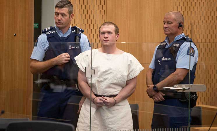 منفذ الهجوم على مسجدين في نيوزيلندا يقول للمحكمة إن صحته العقلية أجبرته على الاعتراف بالذنب