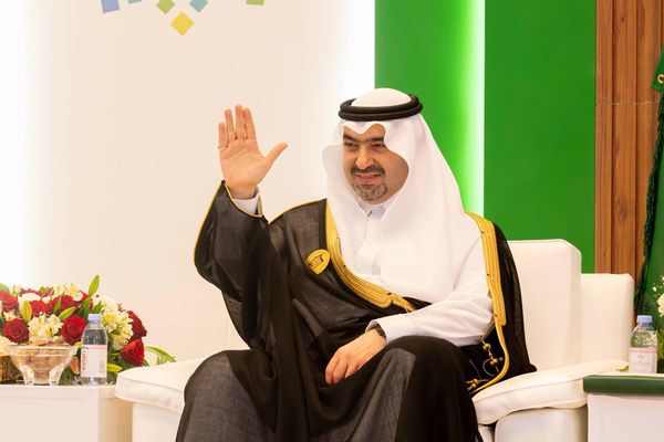 نائب أمير تبوك يشهد حفل تكريم طلاب وطالبات مدارس الملك عبدالعزيز النموذجية بالمنطقة