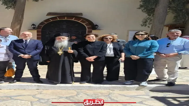 سفراء الدنمارك واليونان وقبرص والإتحاد الأوروبي يحتفلون بعيد القيامة بدير سانت كاترين وتسلق الجبال