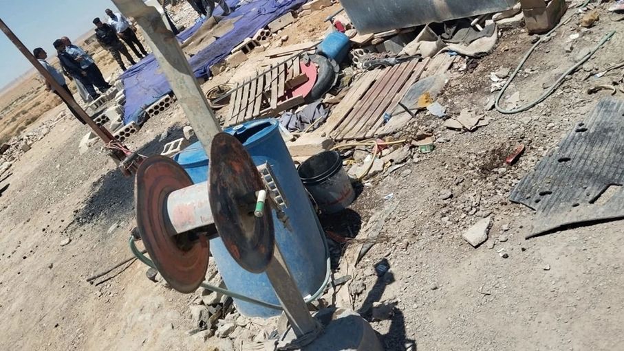 "المياه" تواصل حملة إزالة الاعتداءات على خطوط الشرب في القطرانة