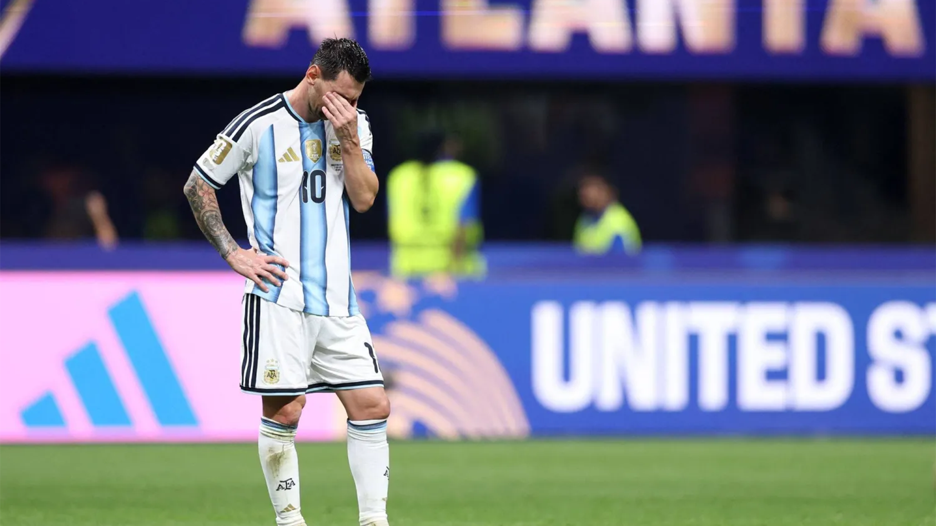 بعد أن أهدر ركلة جزاء أمام مصر.. ميسي يدخل تاريخ كأس العالم برقم غير مسبوق
