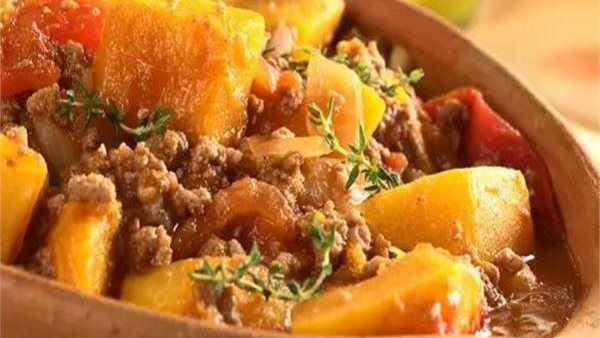 طريقة عمل قرع العسل باللحمة المفرومة بمذاق لا يقاوم