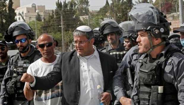 عاجل- بن غفير يقتحم المسجد الأقصى المبارك وسط حماية مشددة من قوات الاحتلال