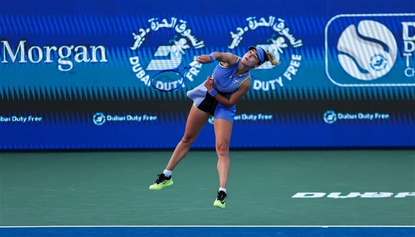 المصنفات يتقدمن ومفاجآت مبكرة في منافسات بطولة سوق دبي الحرة للتنس