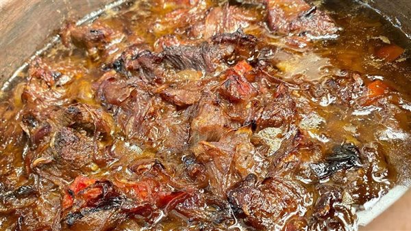 طريقة عمل اللحمة بالبصل الأكلة الشهيرة في رمضان