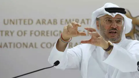 أنور قرقاش: التضامن الدولي مع الإمارات يؤكد مسؤولية إيران عن التصعيد في الخليج العربي