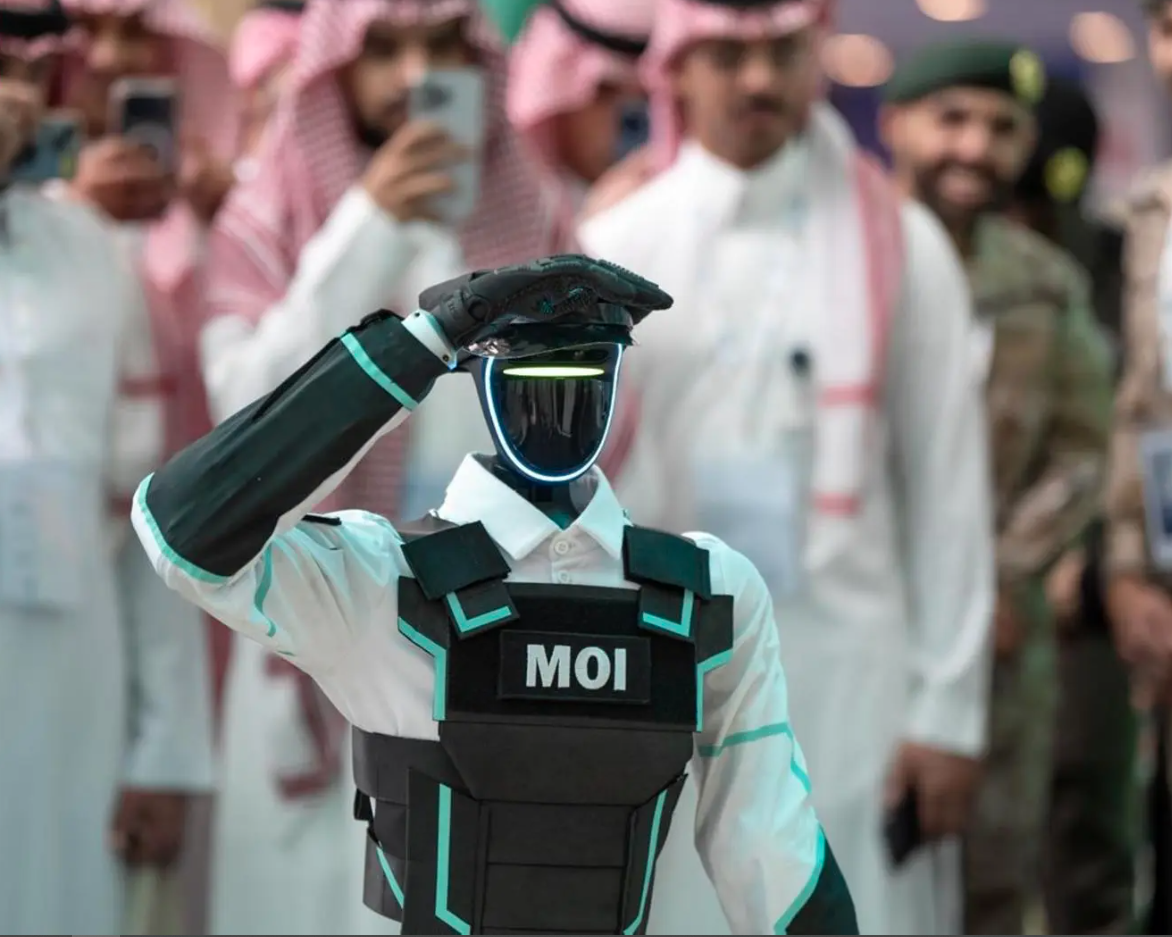 وزارة الداخلية تختتم مشاركتها في معرض الدفاع العالمي 2026