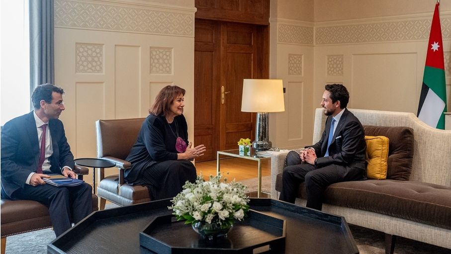 ولي العهد يلتقي المفوضة الأوروبية لشؤون منطقة المتوسط