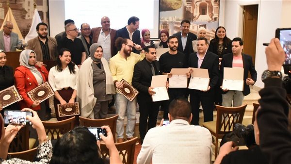 القومي للمسرح يعلن أسماء الفائزين بجوائز المسابقات المسرحية (صور)