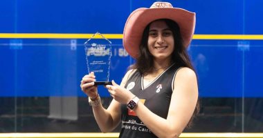 على طريقة الكاوبوى.. مراسم تتويج نور الشربينى ببطولة تكساس للاسكواش