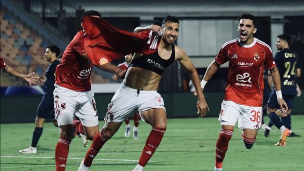 تريزيجيه يتواجد بالتشكيلة المثالية لدور المجموعات لدوري أبطال أفريقيا