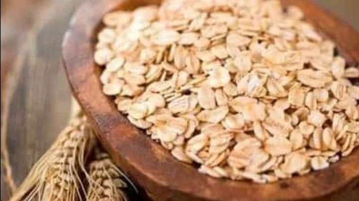 هل تناول الشوفان يرفع نسبة السكر في الدم؟