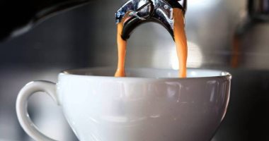 تناول كوبين يوميا من القهوة يخفض احتمالية الإصابة بالقلق والاكتئاب