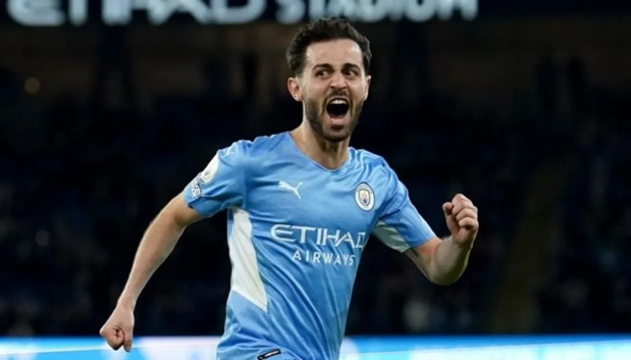بعد شائعات أتلتيكو.. برشلونة يستعيد الأمل في صفقة برناردو سيلفا