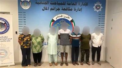 الجنائية تداهم مطبخاً مركزياً مخالفاً داخل عقار سكني وتضبط 7 عمال بالتنسيق مع الهيئة العامة للغذاء والتغذية