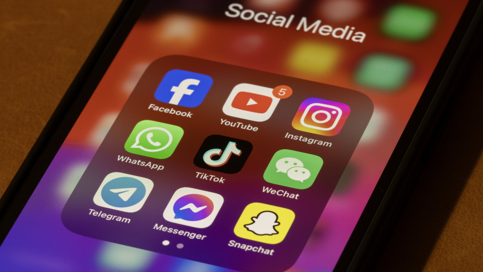 الإمارات تحظر منصات التواصل الاجتماعي للأطفال تحت سن 15 عاما