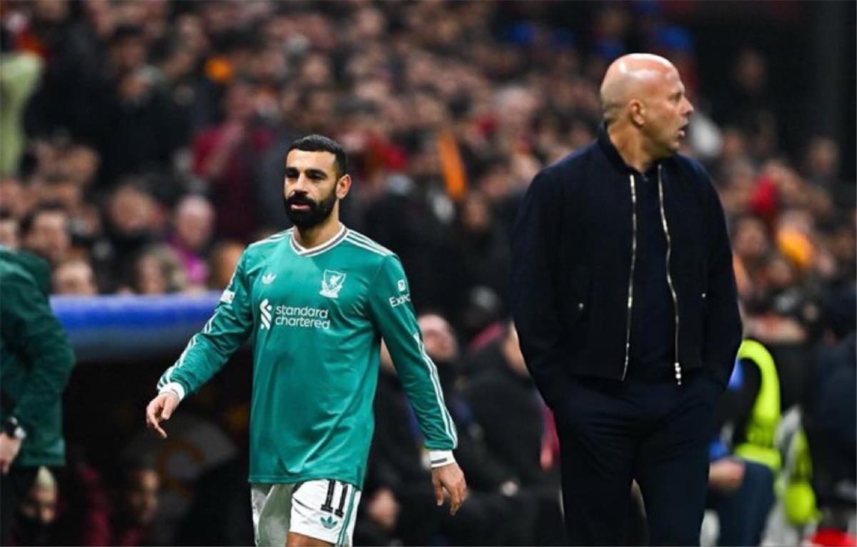 نيكول: سلوت في موقف صعب بسبب محمد صلاح.. وعليه أن يغتنم الفرصة