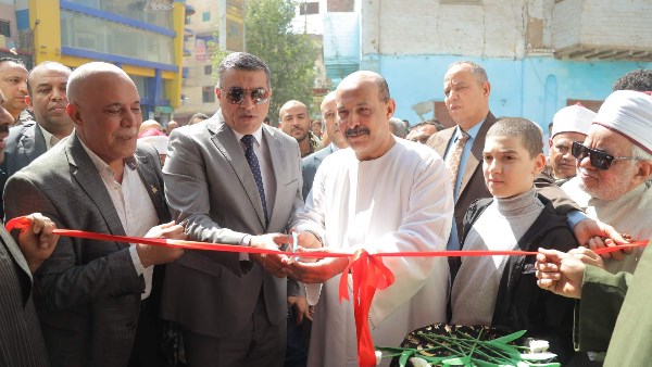 عقب تجديده بالجهود الذاتية..محافظ قنا يفتتح المسجد العتيق بنجع حمادي
