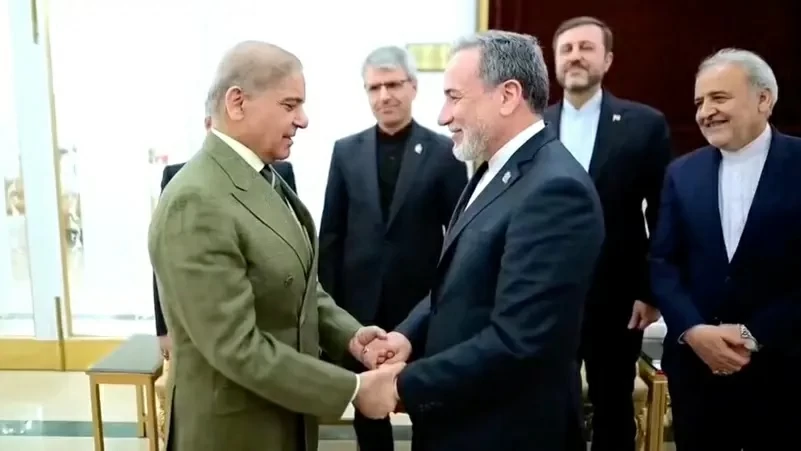 عراقجي يغادر إسلام آباد.. المفاوضات تتعثر وإيران ترفض «الصفقة» الأمريكية