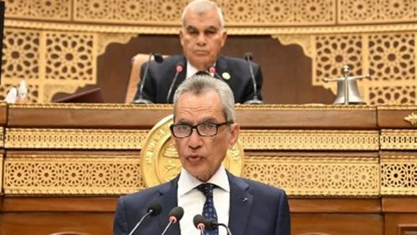 وزير شؤون المجالس النيابية يستشهد بالقرآن لتوضيح تفسير قانون الخدمة العسكرية