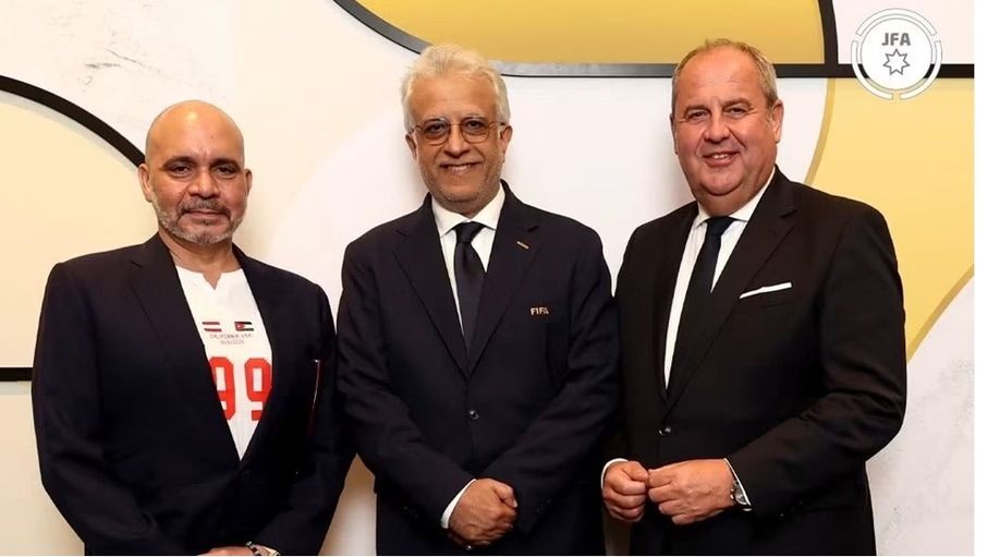 الأمير علي يلتقي برئيس الاتحاد الآسيوي في مواجهة النشامى والنمسا