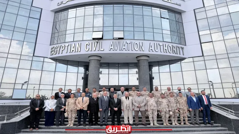 سلطة الطيران المدني تستقبل وفد أكاديمية ناصر العسكرية لزيارة مركز العمليات وإدارة الأزمات.