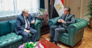 وزير الصحة يبحث مع رئيس هيئة الدواء توافر الأدوية وملفات التتبع والتوطين