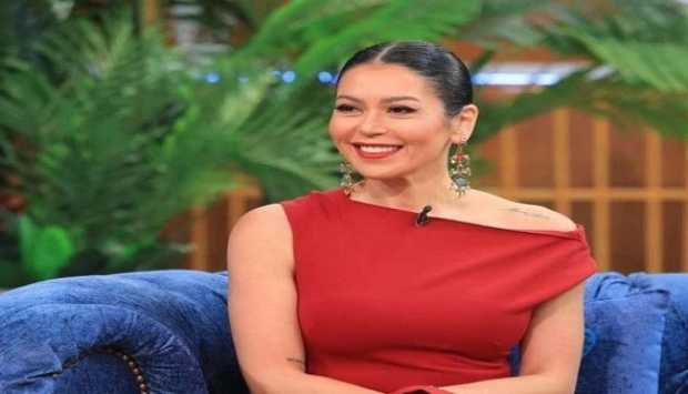 صورة من الطفولة.. لقاء الخميسي تستعيد ذكرياتها مع والدها