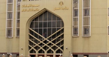 سبب تعليق الخدمات الحكومية للممتنعين عن سداد النفقة؟ المادة 293 عقوبات تجيب