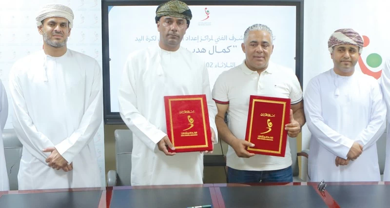اتحاد اليد يتعاقد مع التونسي كمال هديدر للإشراف على مراكز إعداد الرياضيين والمنتخبات الوطنية للصالات