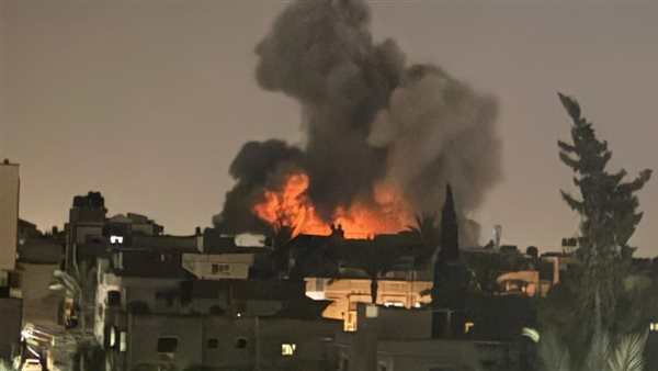 مصابون في غارة من مسيرة إسرائيلية على مواصي خان يونس جنوبي غزة