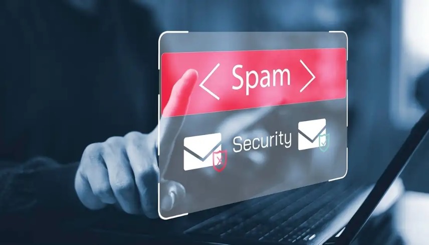 بضغطة واحدة فقط.. "المواقع الرمادية" تنشر موجة احتيال رقمية عالمية