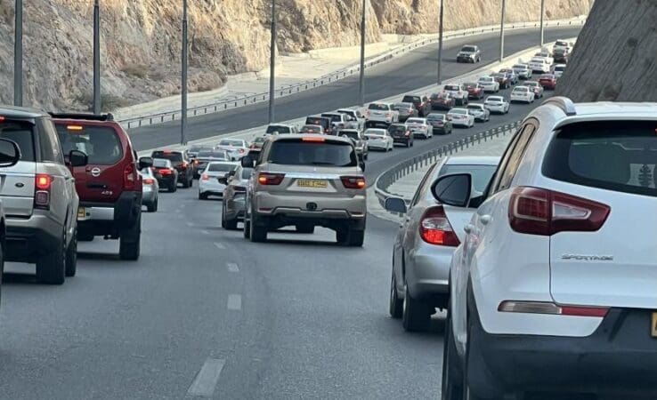 متى تنتهي أزمة زحام العامرات؟ ومازن الهادي يكشف رد البلدي!