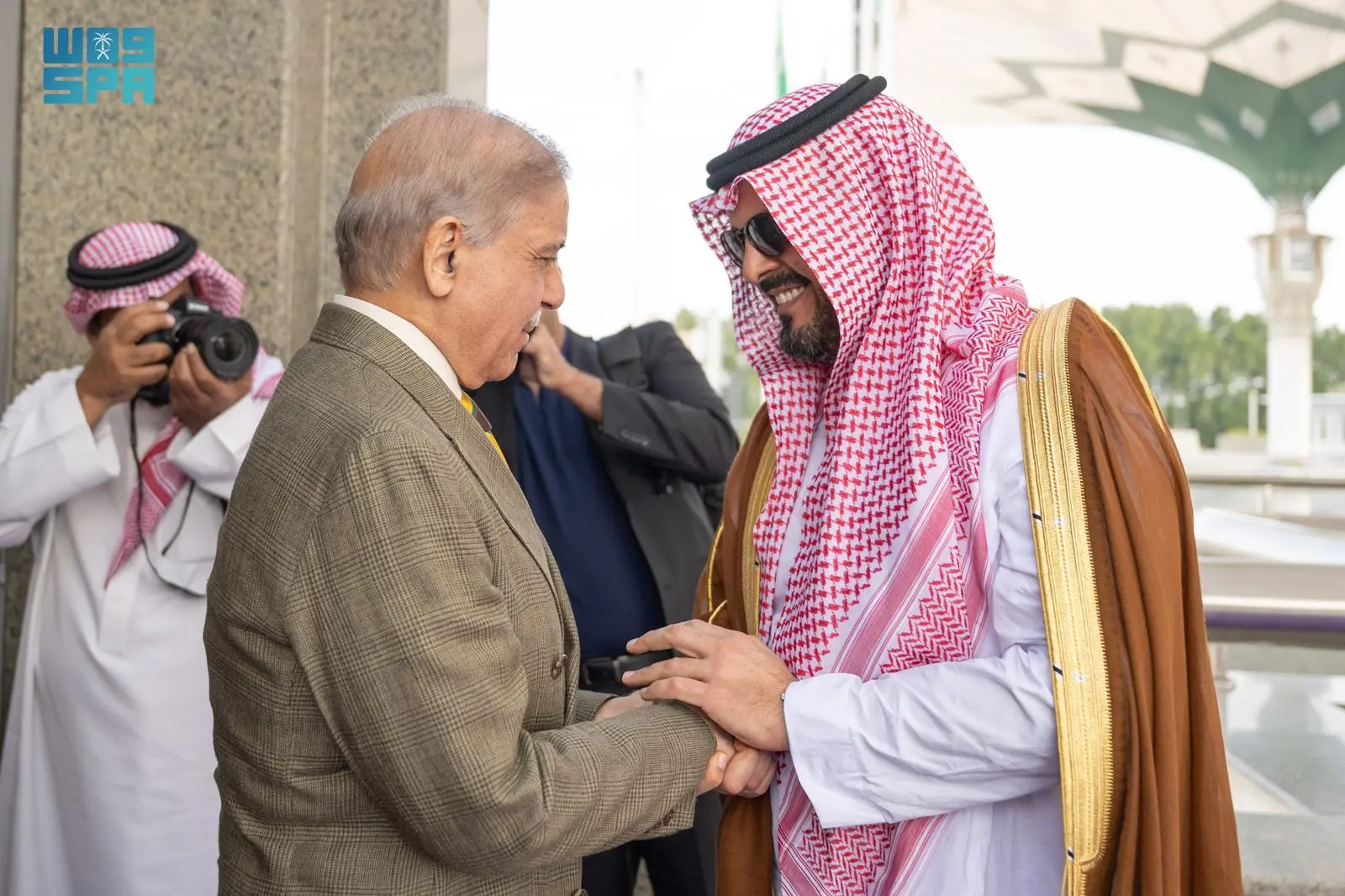 رئيس وزراء جمهورية باكستان الإسلامية يصل إلى جدة