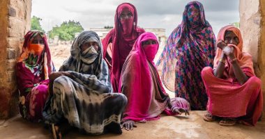 تحذيرات أممية من أثر الحرب على السودانيات.. صندوق الأمم المتحدة للسكان: 76% من السيدات في السودان يشعرن بعدم الأمان في مواقع النزوح وخارجها.. ومسئولة أممية: النساء يعشن عنفًا هائلًا ويسلكن طرقًا غير آ