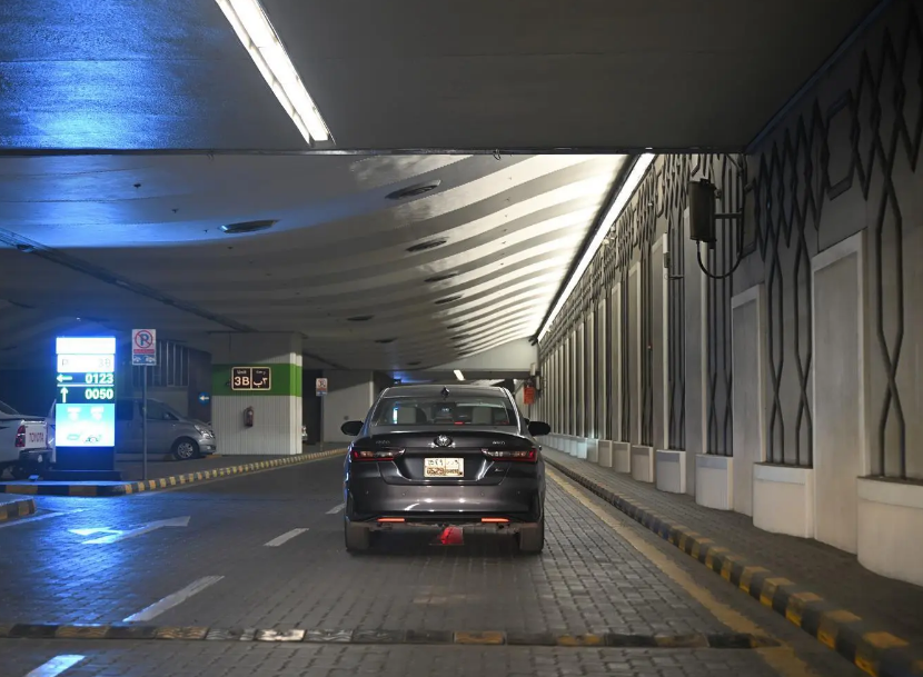 مواقف السيارات بالمسجد النبوي.. وصول سهل ومراقبة ذكية على مدار الساعة