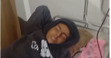 إبراهيم قويدر طفل فلسطينى فى غزة مصاب بشلل نصفى وتقرحات تهدد حياته