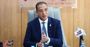 محافظ الجيزة الجديد يصل مكتبه بالديوان العام ويباشر مهام عمله