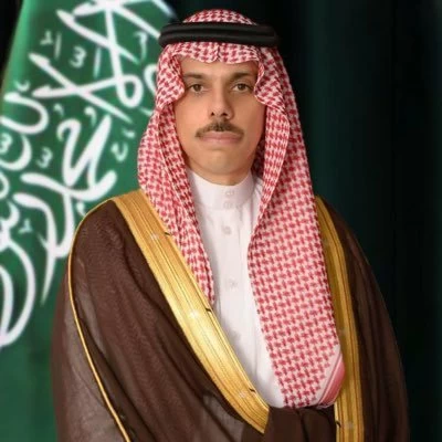 هاتفياً.. وزير الخارجية ونظيره الأردني يدينان الهجمات على البحرين والكويت
