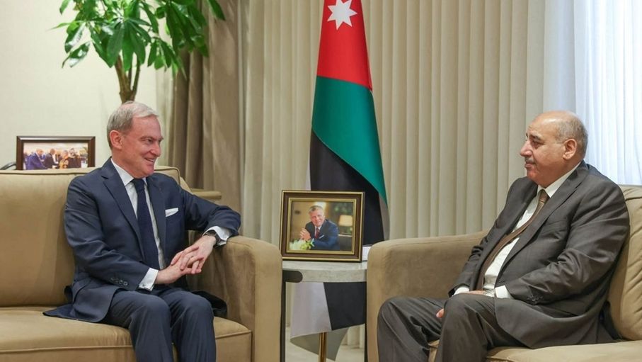 رئيس مجلس النواب يلتقي السفير الفرنسي