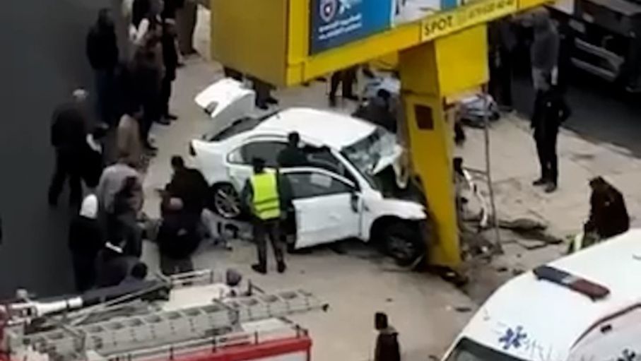 وفاة و4 إصابات بحادث مروع في وسط البلد (فيديو)
