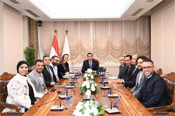 وزير الرياضة يلتقي الاتحاد المصري للريشة الطائرة