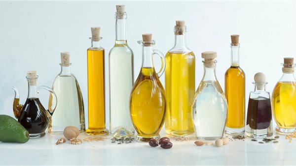 أبرزها زيت الأرجان وجل الألوفيرا، بدائل طبيعية لكريمات التصفيف
