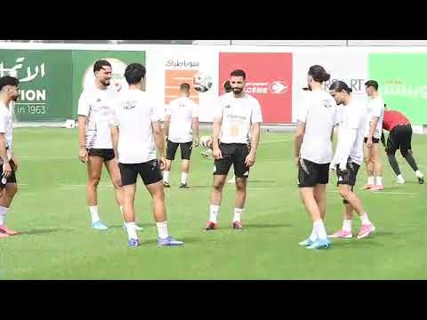 مازة، بن سبعيني، آيت نوري، عمورة وزروقي يداعبون الكرة